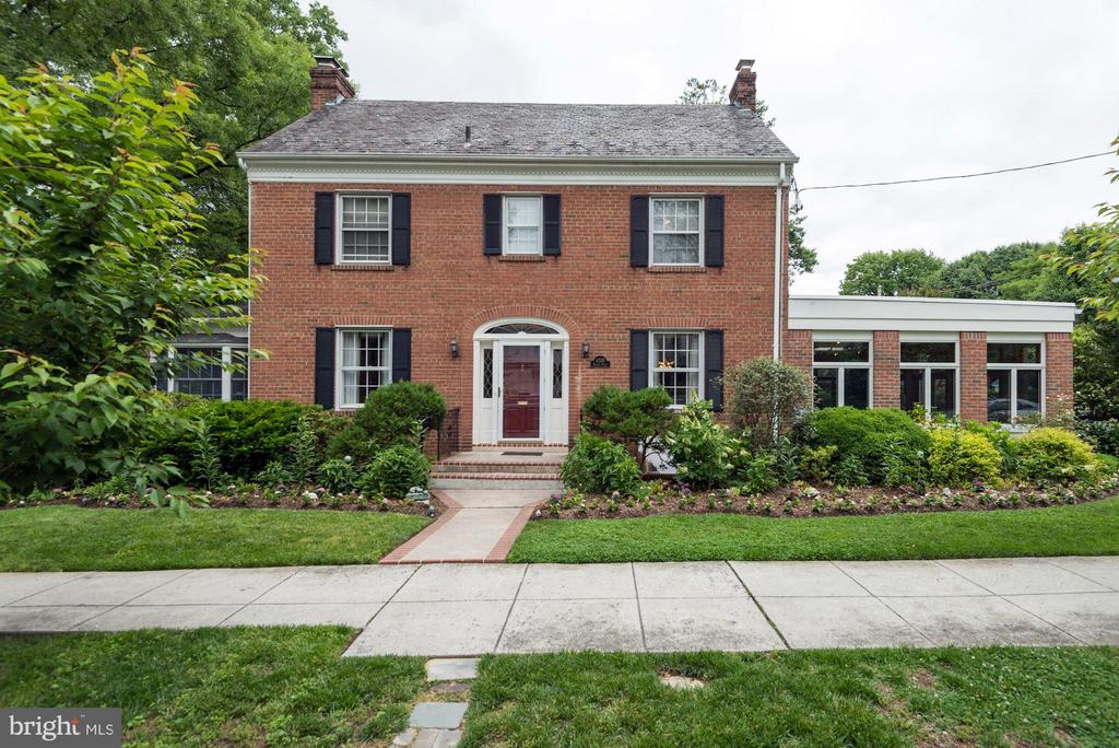 4535 WINDOM PLACE, Washington, DC 20016