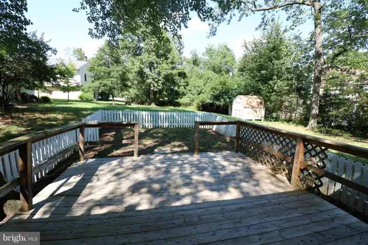 8328 Hilltop Ave, Vienna, Virginia 22182
