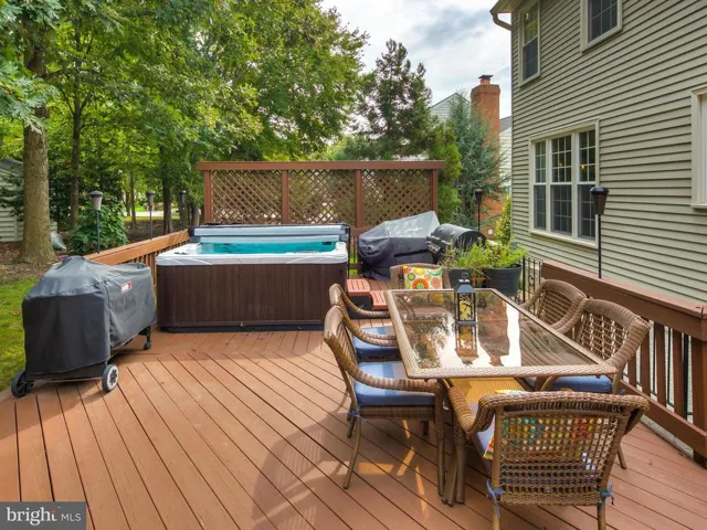 8497 Silverview Ct, Lorton, Virginia 22079