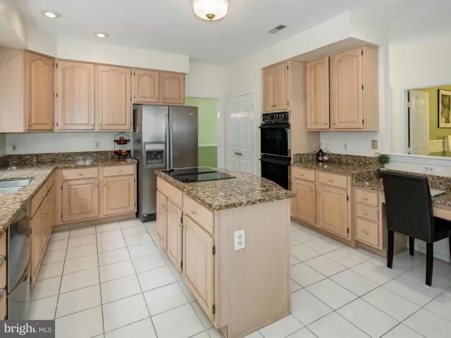 8497 Silverview Ct, Lorton, Virginia 22079