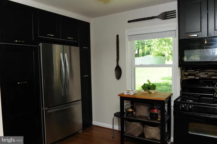 3340 Beechtree Ln, Falls Church, Virginia 22042