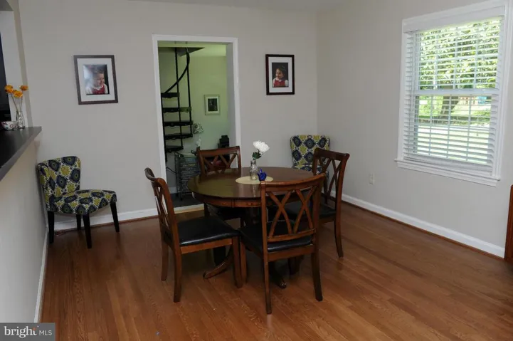 3340 Beechtree Ln, Falls Church, Virginia 22042