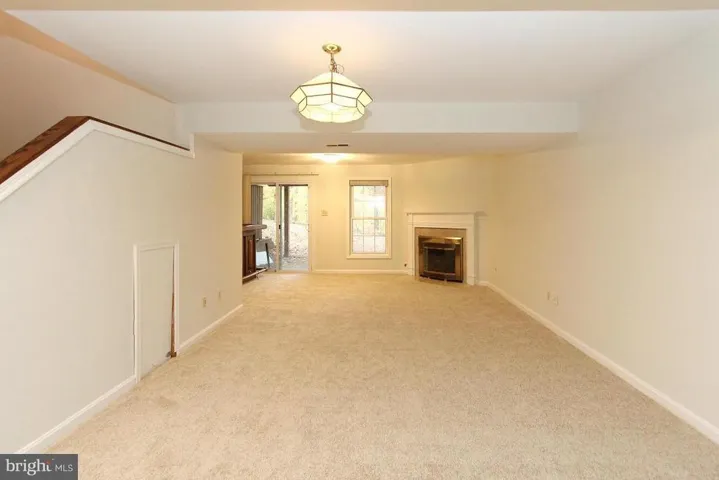 14160 Compton Valley Way, Centreville, Virginia 20121