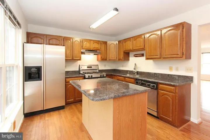 14160 Compton Valley Way, Centreville, Virginia 20121