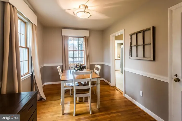 7327 Elmwood Dr, Falls Church, Virginia 22042