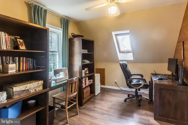 7327 Elmwood Dr, Falls Church, Virginia 22042