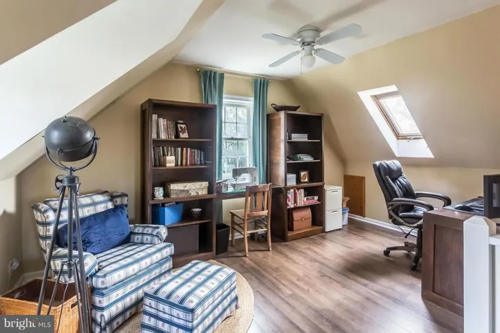 7327 Elmwood Dr, Falls Church, Virginia 22042