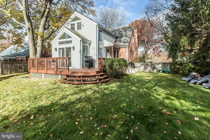 7327 Elmwood Dr, Falls Church, Virginia 22042