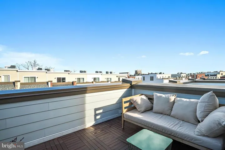 586 Regent Pl Ne, Washington, District of Columbia 20017
