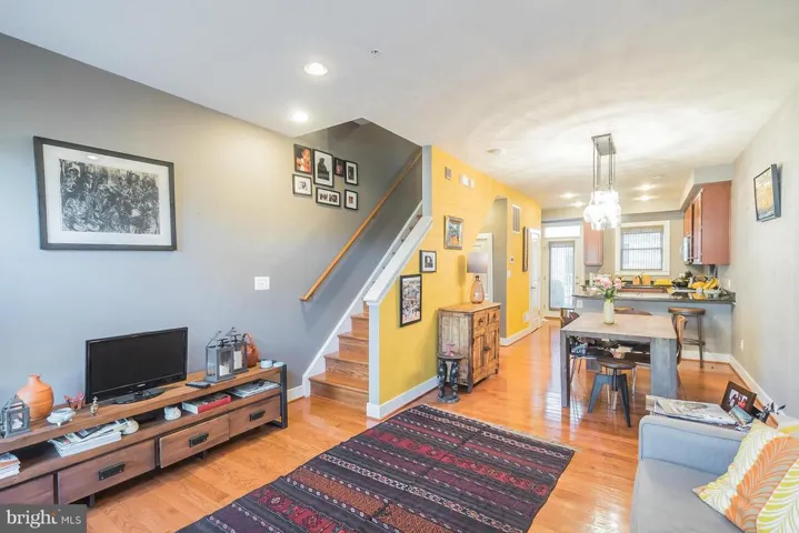 586 Regent Pl Ne, Washington, District of Columbia 20017