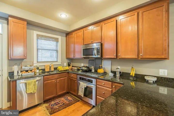 586 Regent Pl Ne, Washington, District of Columbia 20017