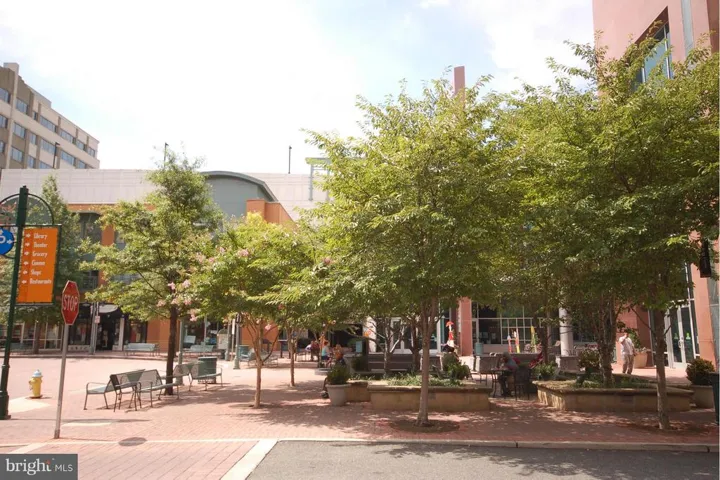 2720 Arlington Dr #308, Arlington, Virginia 22206