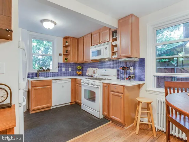 3603 Four Mile Run S, Arlington, Virginia 22206