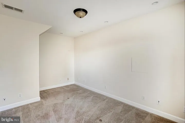 3716 Kemper Rd, Arlington, Virginia 22206