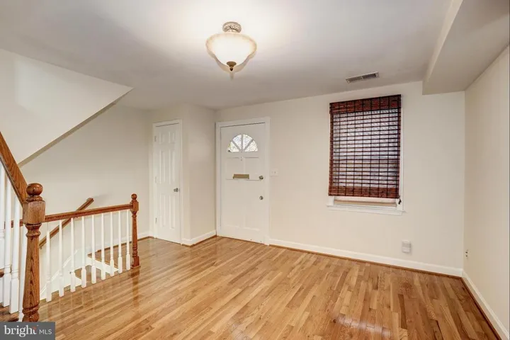 3716 Kemper Rd, Arlington, Virginia 22206