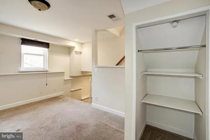 3716 Kemper Rd, Arlington, Virginia 22206