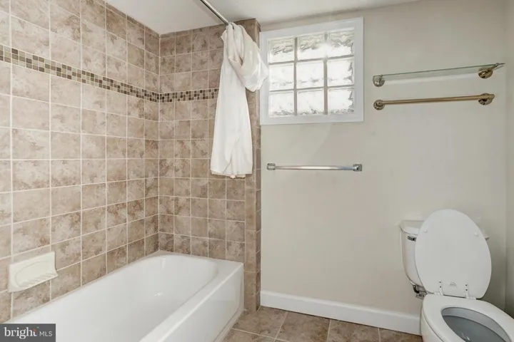 3716 Kemper Rd, Arlington, Virginia 22206