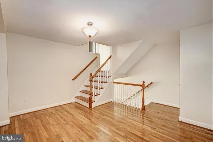 3716 Kemper Rd, Arlington, Virginia 22206