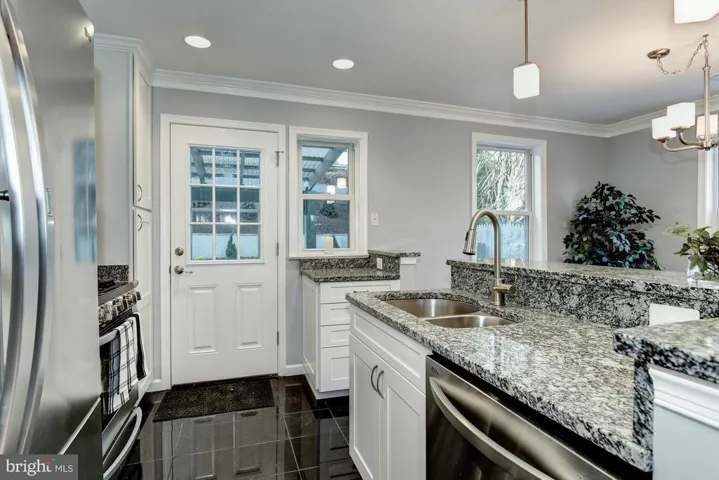 5035 25th St S, Arlington, Virginia 22206