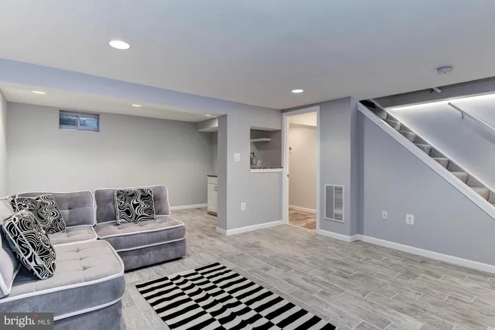 5035 25th St S, Arlington, Virginia 22206