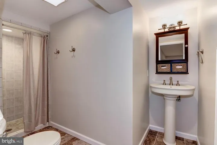 5035 25th St S, Arlington, Virginia 22206