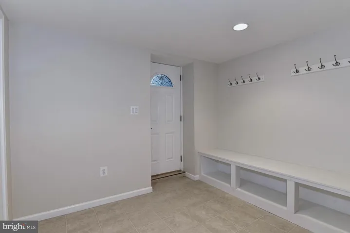 5035 25th St S, Arlington, Virginia 22206