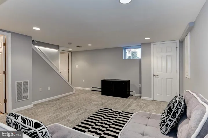 5035 25th St S, Arlington, Virginia 22206