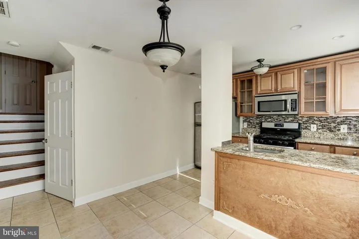 3716 Kemper Rd, Arlington, Virginia 22206