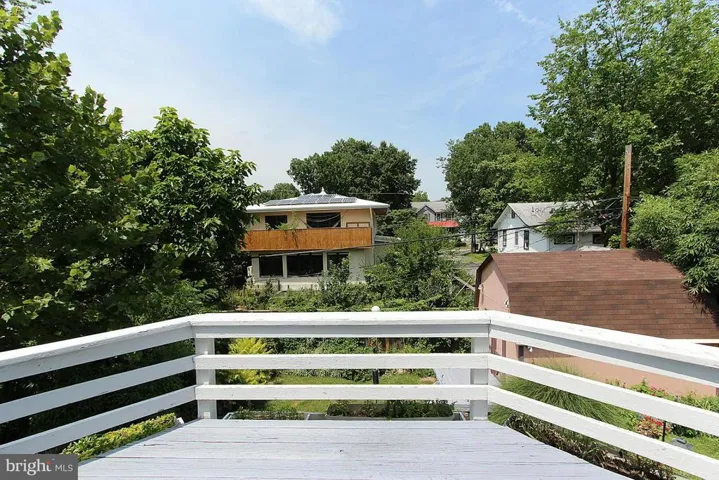 915 20th St S, Arlington, Virginia 22202