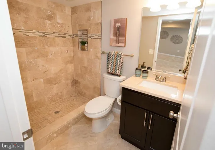 4935 25th St S, Arlington, Virginia 22206