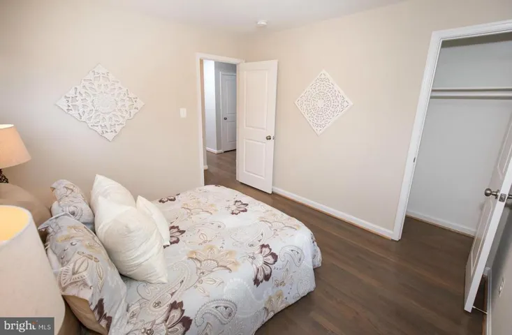 4935 25th St S, Arlington, Virginia 22206