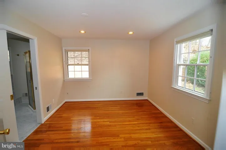 4118 27th Rd N, Arlington, Virginia 22207