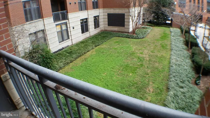 1021 Garfield St #215, Arlington, Virginia 22201