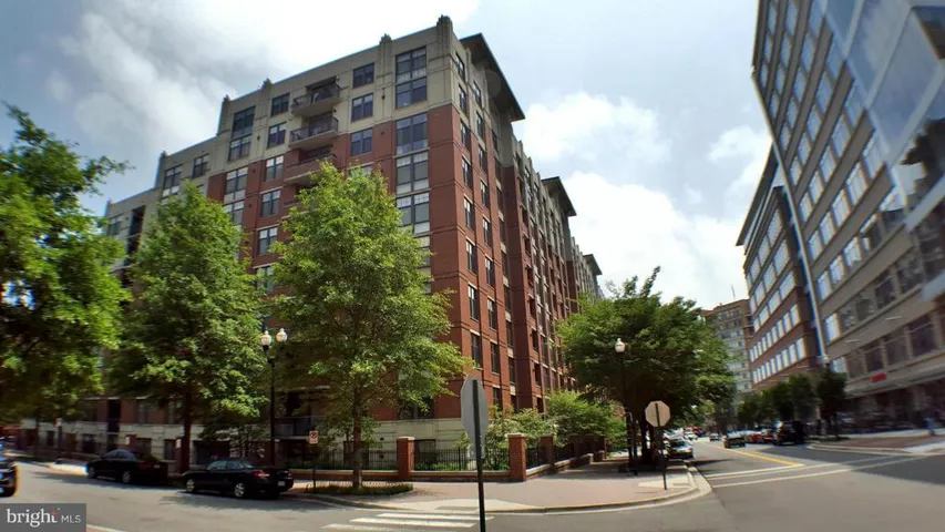 1021 Garfield St #215, Arlington, Virginia 22201