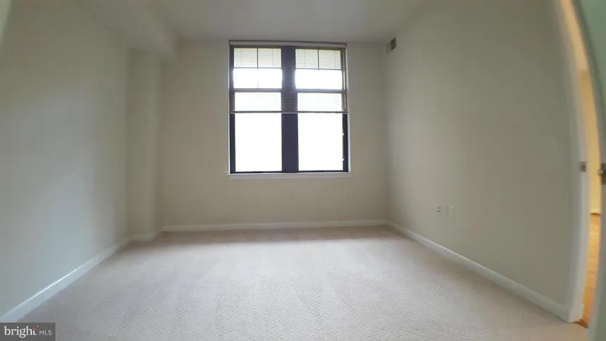 1021 Garfield St #215, Arlington, Virginia 22201