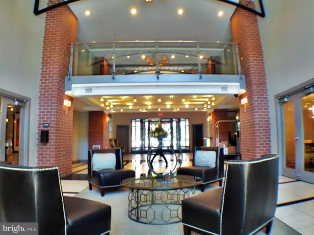 1021 Garfield St #215, Arlington, Virginia 22201