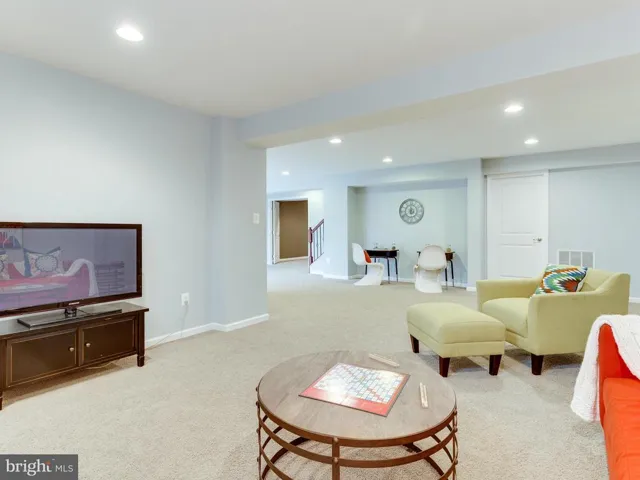 4616 Kling Dr, Alexandria, Virginia 22312