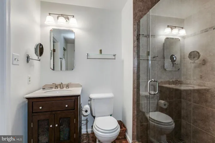 2407 Candlewood Dr, Alexandria, Virginia 22308