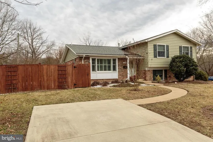 2407 Candlewood Dr, Alexandria, Virginia 22308