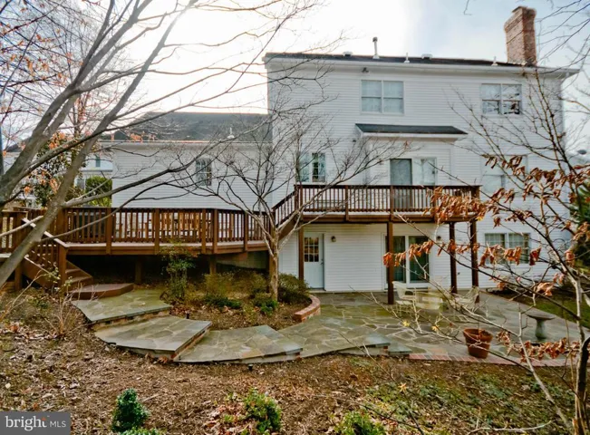 6210 Woodland Lake Dr, Alexandria, Virginia 22310