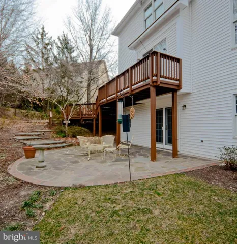 6210 Woodland Lake Dr, Alexandria, Virginia 22310