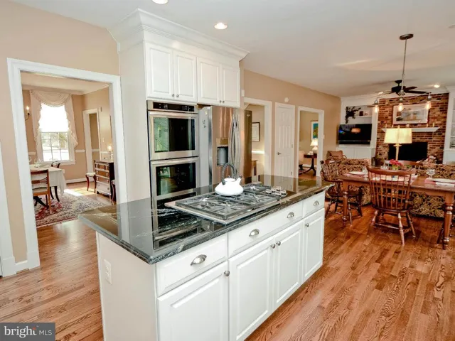 6210 Woodland Lake Dr, Alexandria, Virginia 22310
