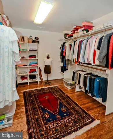 6210 Woodland Lake Dr, Alexandria, Virginia 22310