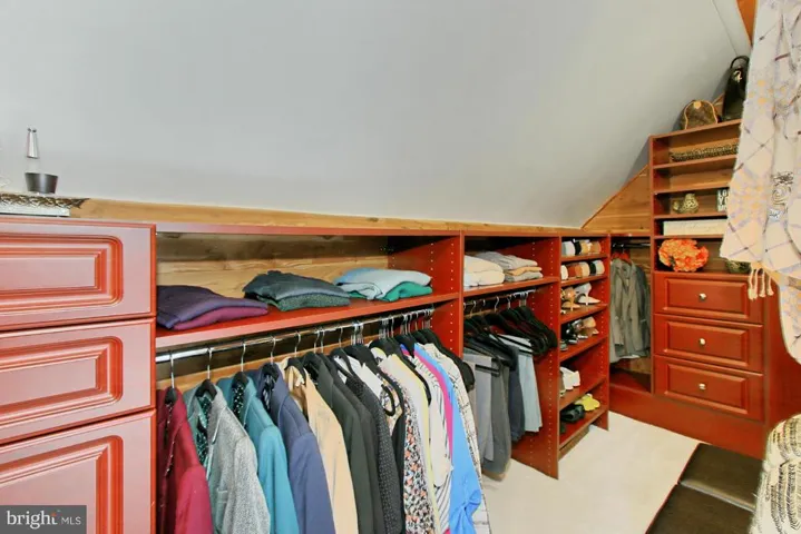 3227 Annandale Rd, Falls Church, Virginia 22042