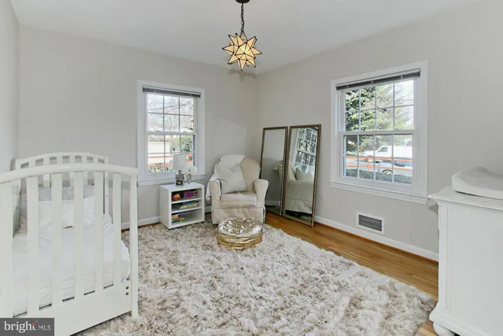 3227 Annandale Rd, Falls Church, Virginia 22042