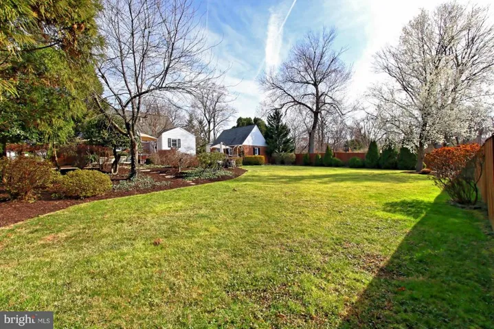 3227 Annandale Rd, Falls Church, Virginia 22042