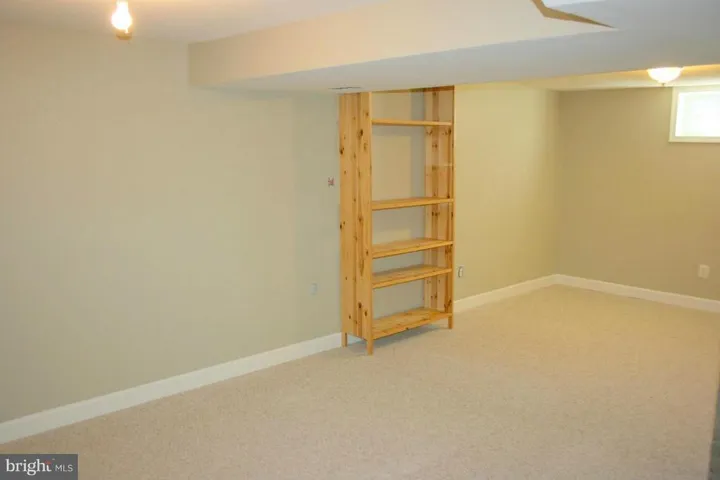 2825 Winchester Way, Falls Church, Virginia 22042