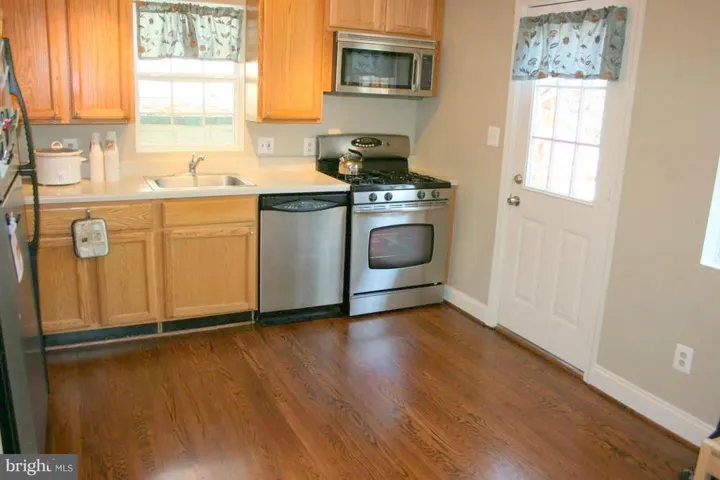 2825 Winchester Way, Falls Church, Virginia 22042