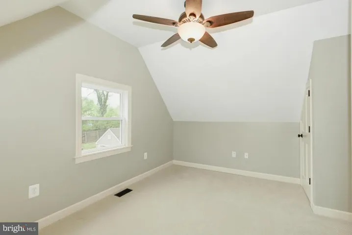 2431 Fort Dr, Alexandria, Virginia 22303