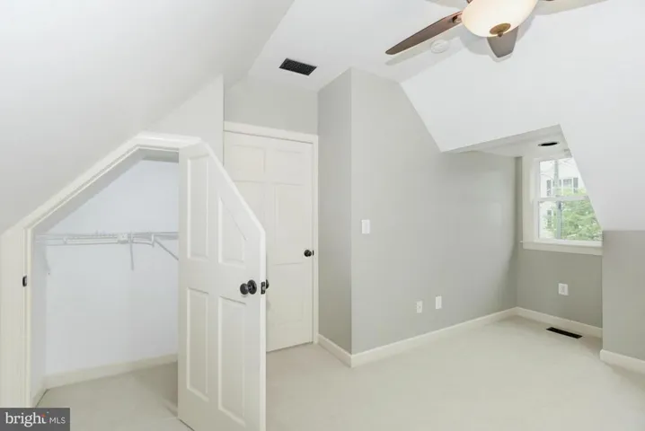 2431 Fort Dr, Alexandria, Virginia 22303